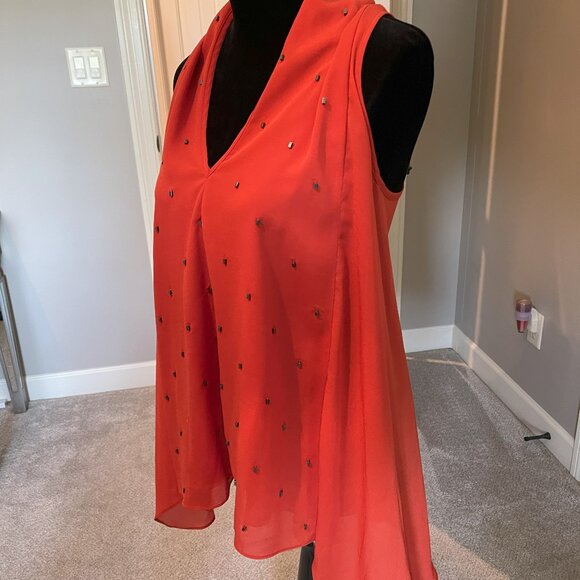 M M Couture Sleeveless Blouse - Picture 2 of 5